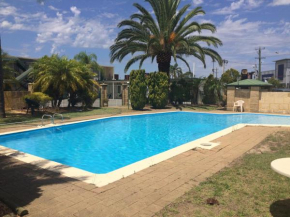 Platinum Motel, Perth